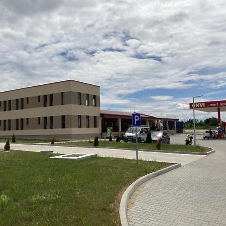 M70 Panzio Szemenyecsörnye Kültér fotó